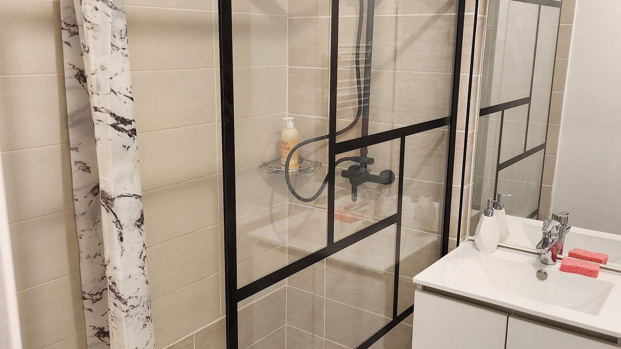 Photo of Bathroom in Annecy-le-Vieux