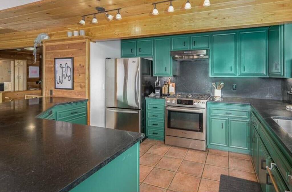 Photo of Kitchen in Idyllwild