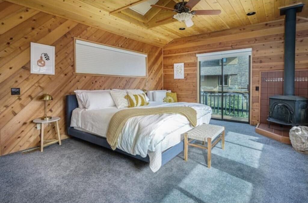 Photo of Bedroom in Idyllwild