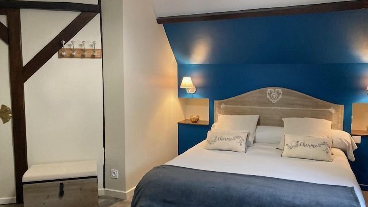 Photo of Bedroom in Poce-sur-Cisse