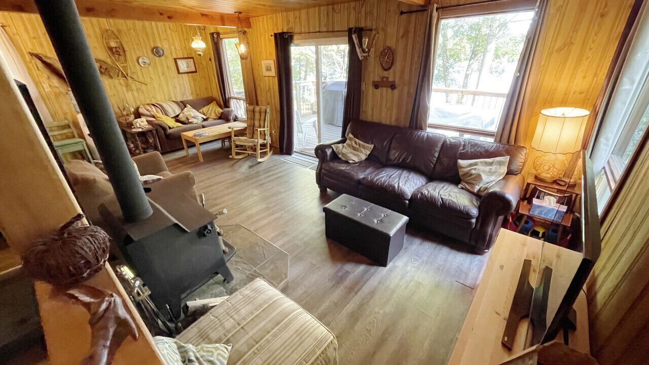 Photo of Livingroom in North Kawartha