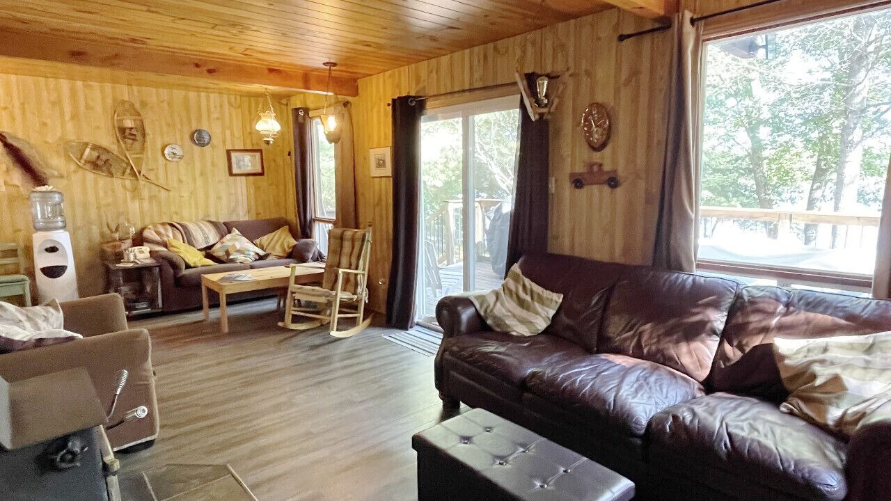 Photo of Livingroom in North Kawartha
