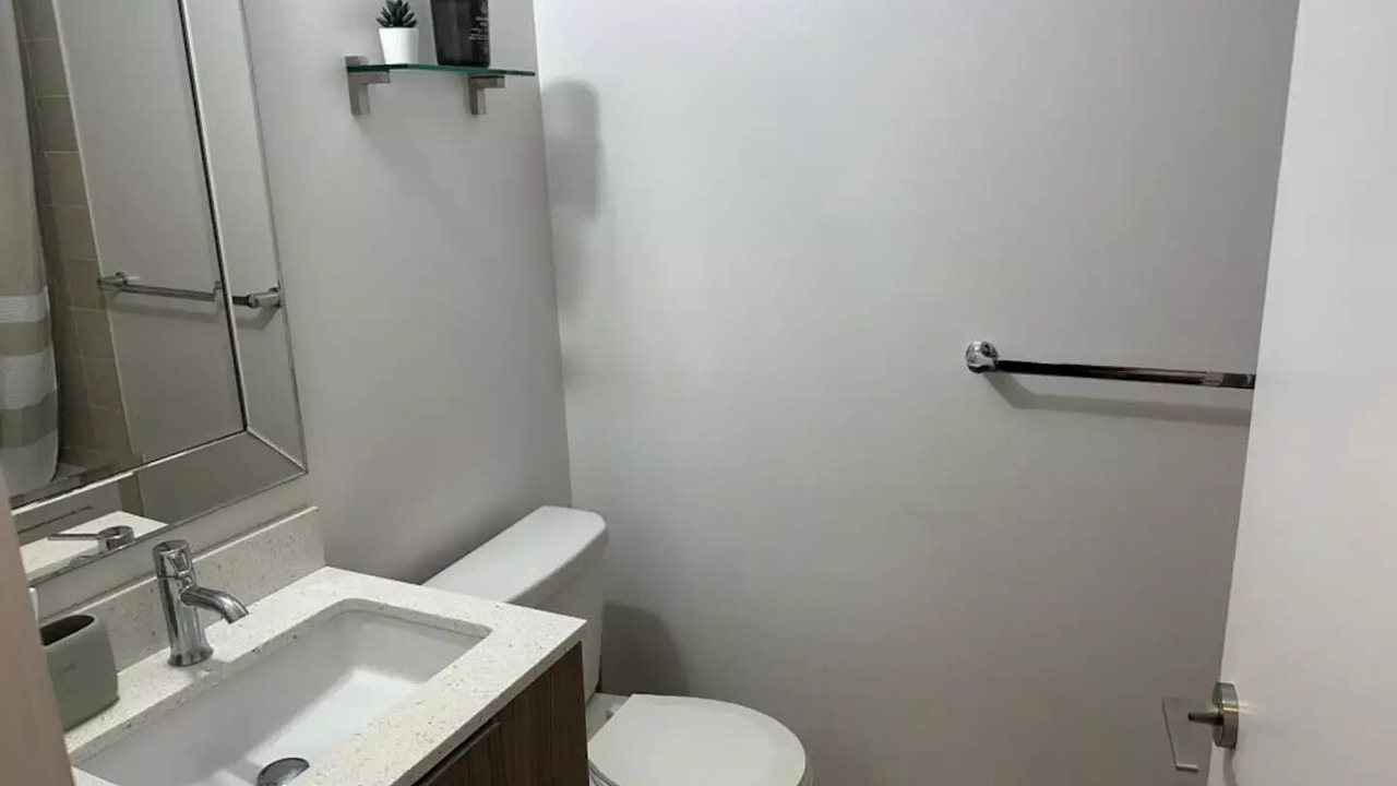 Photo of Bathroom in Parkway Forest