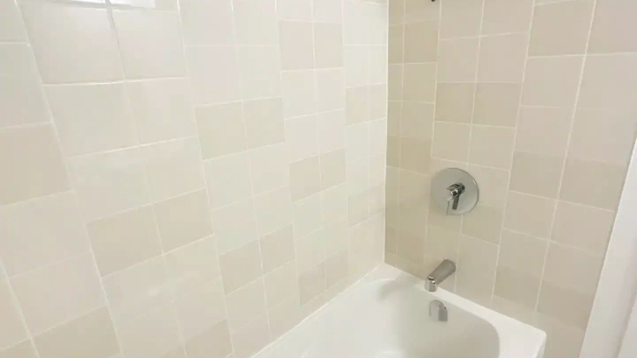 Photo of Bathroom in Parkway Forest