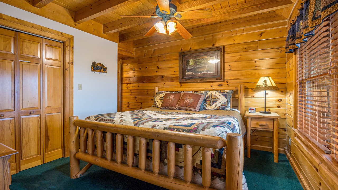 Photo of Bedroom in Smoky Mountains