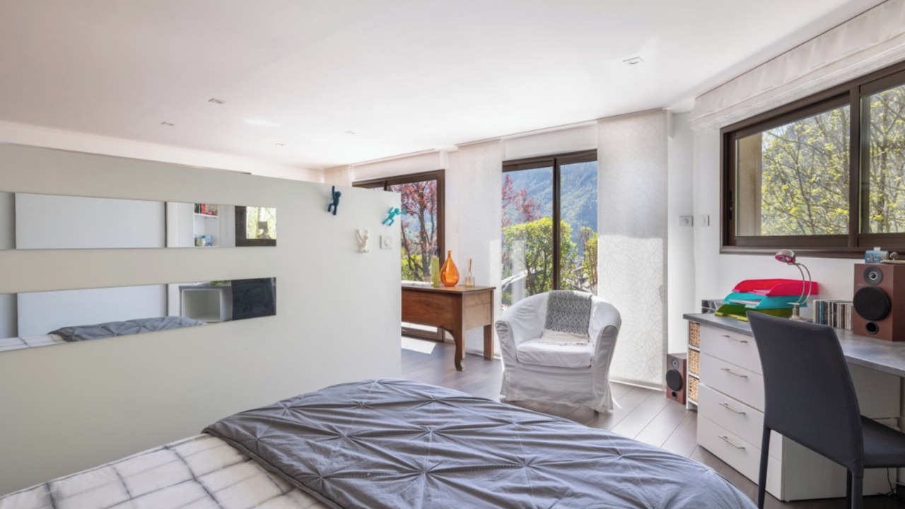 Photo of Bedroom in Thones