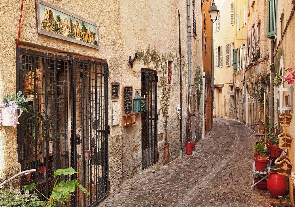 Photo of Outdoor in Hyeres City Centre