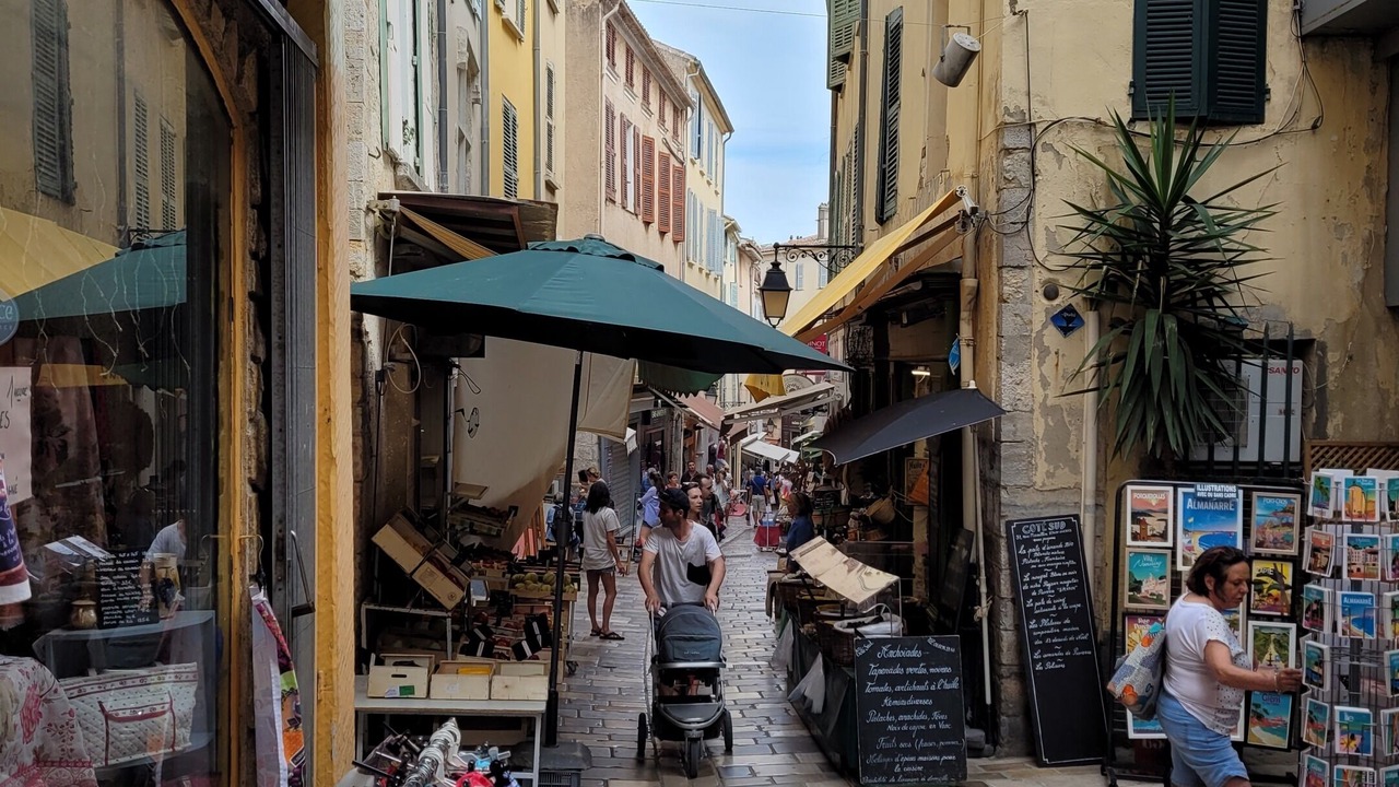 Photo of Others in Hyeres City Centre