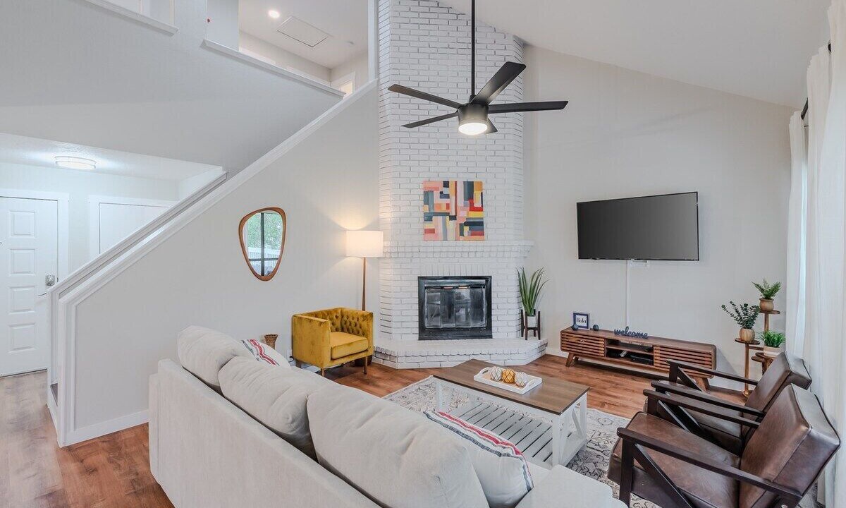 Photo of Livingroom in North San Antonio - SAT
