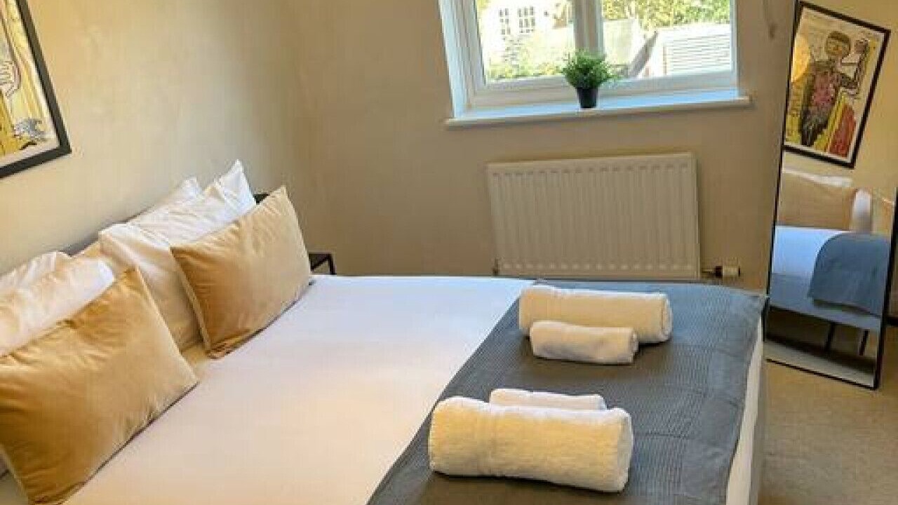 Photo of Bedroom in North Moreton