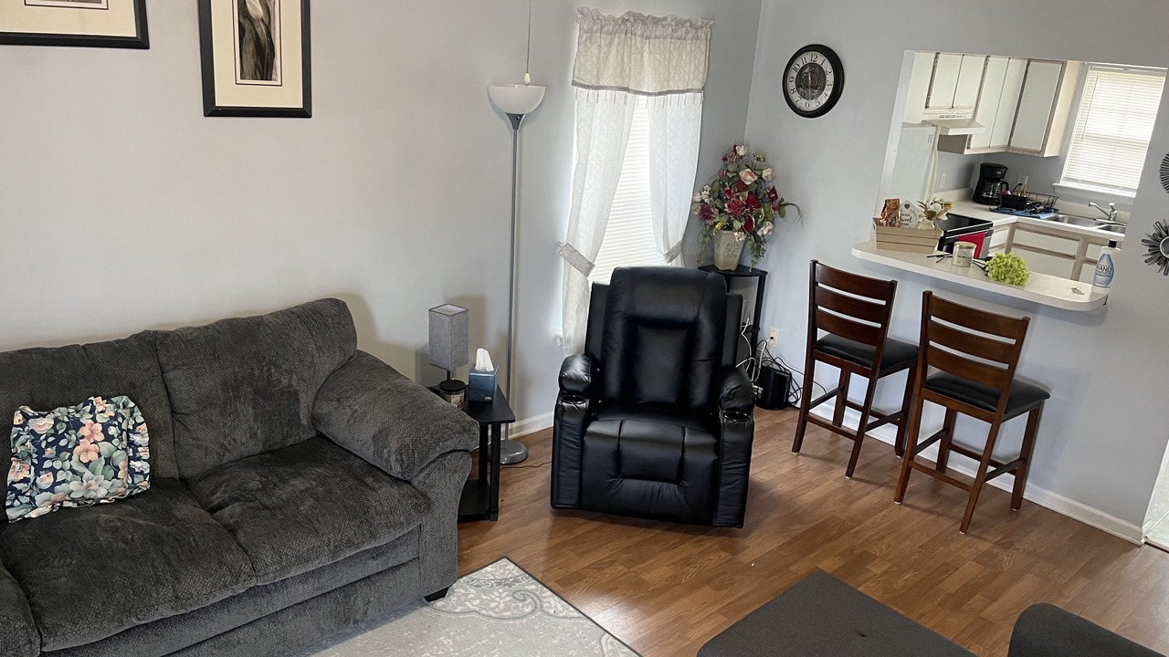 Photo of Livingroom in Jacksonville