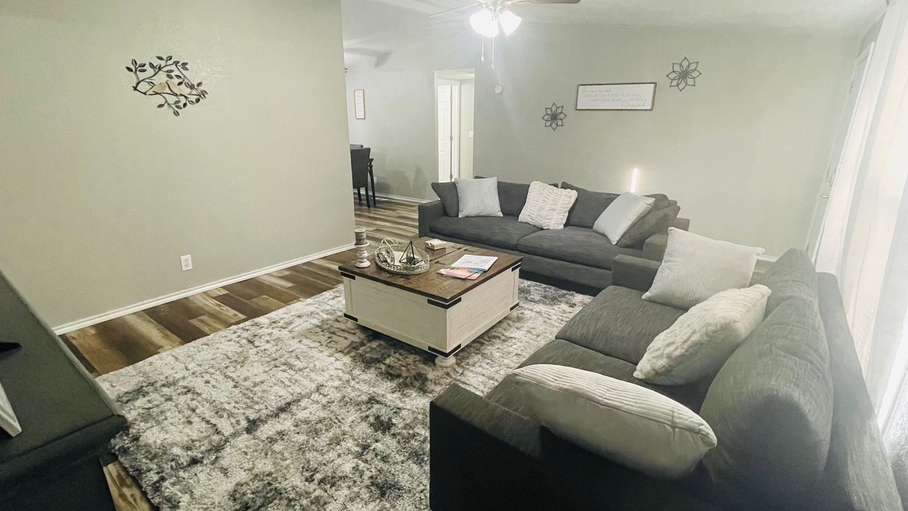 Photo of Livingroom in Mead