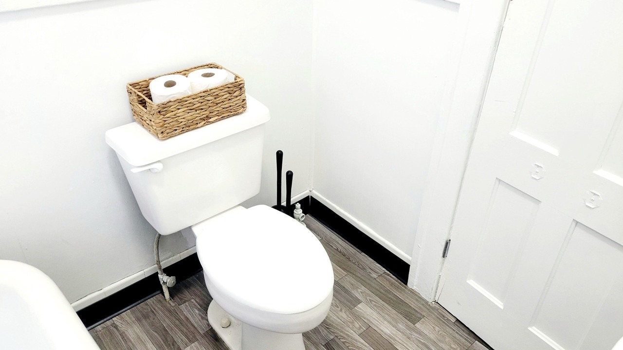 Photo of Bathroom in East Avenue