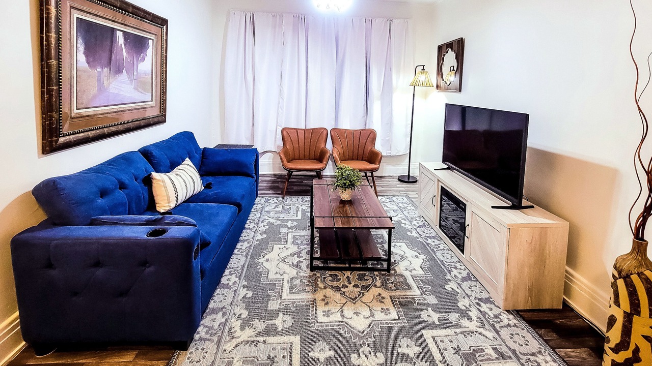 Photo of Livingroom in East Avenue