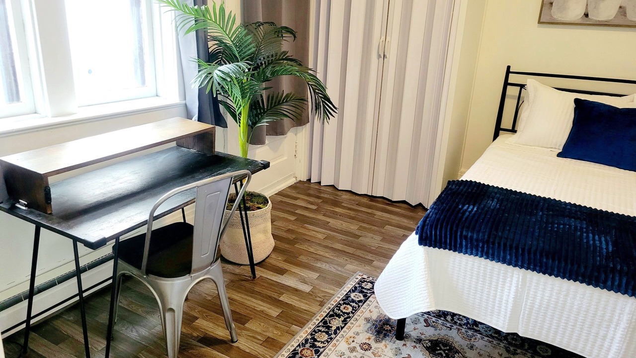 Photo of Bedroom in East Avenue