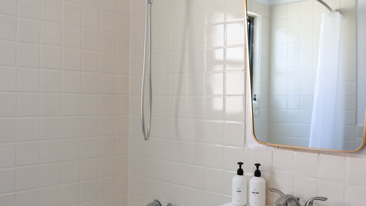 Photo of Bathroom in Beachwood Canyon