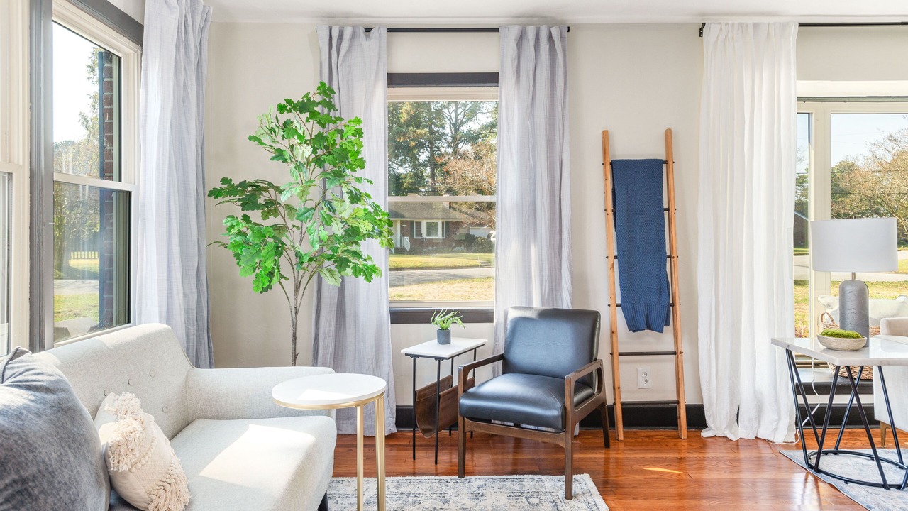 Photo of Livingroom in Portsmouth