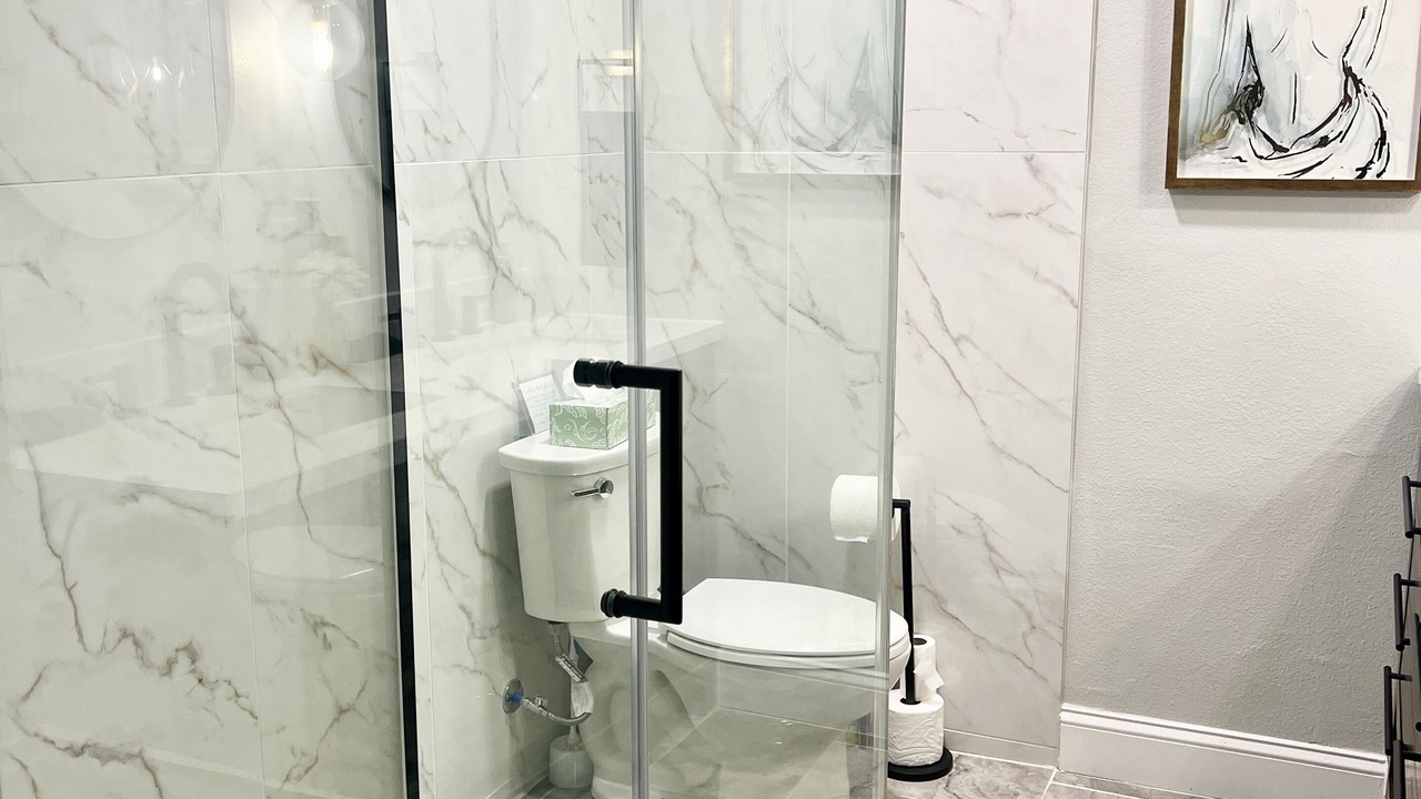Photo of Bathroom in Central Arlington