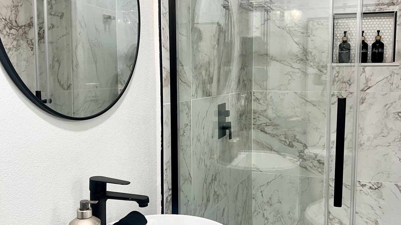 Photo of Bathroom in Central Arlington