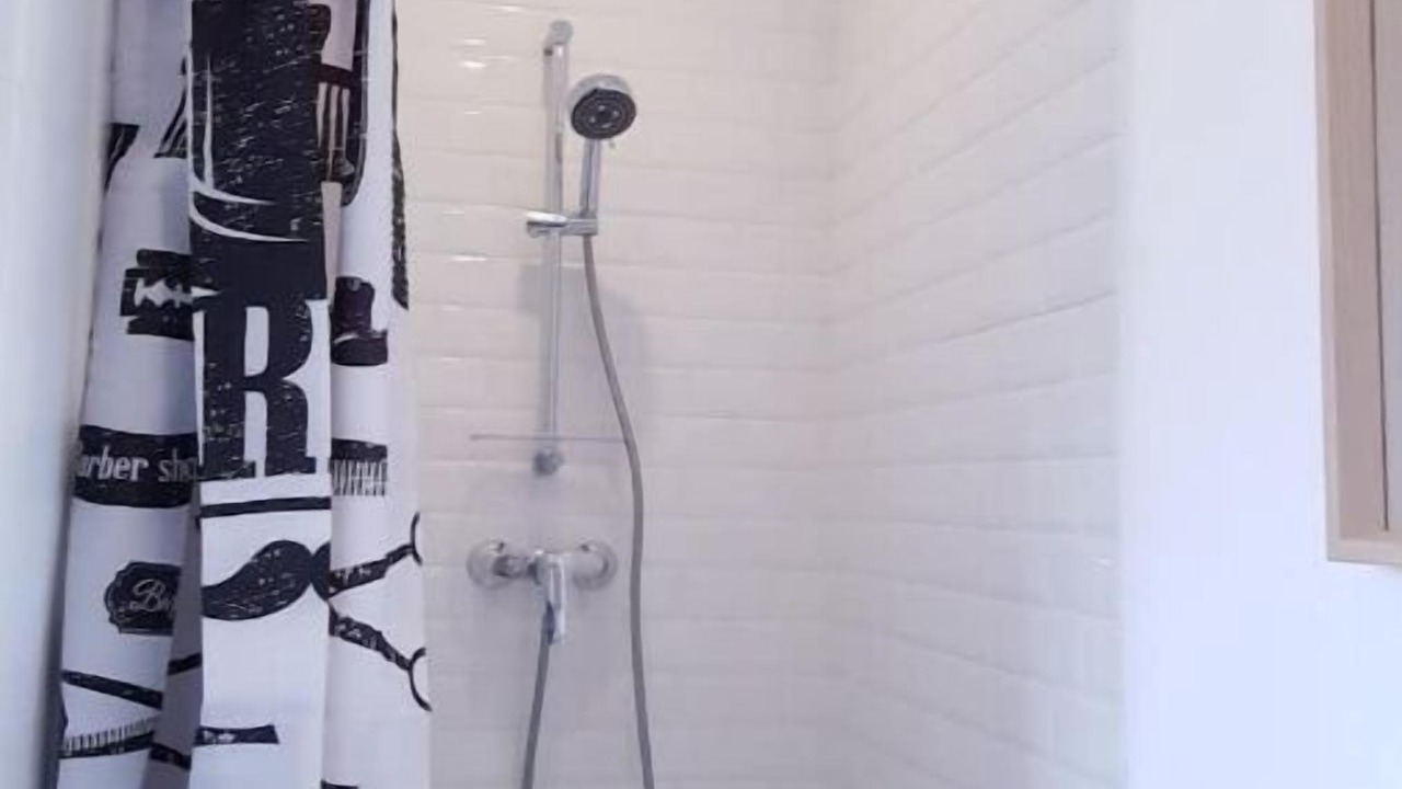 Photo of Bathroom in Saint-Lazare