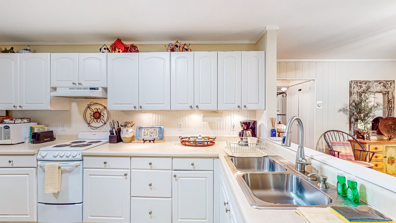 Photo of Kitchen in Mirror Lake