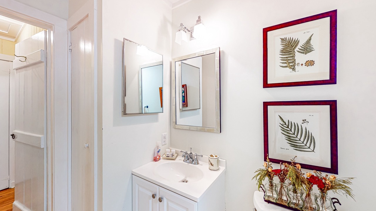 Photo of Bathroom in Mirror Lake