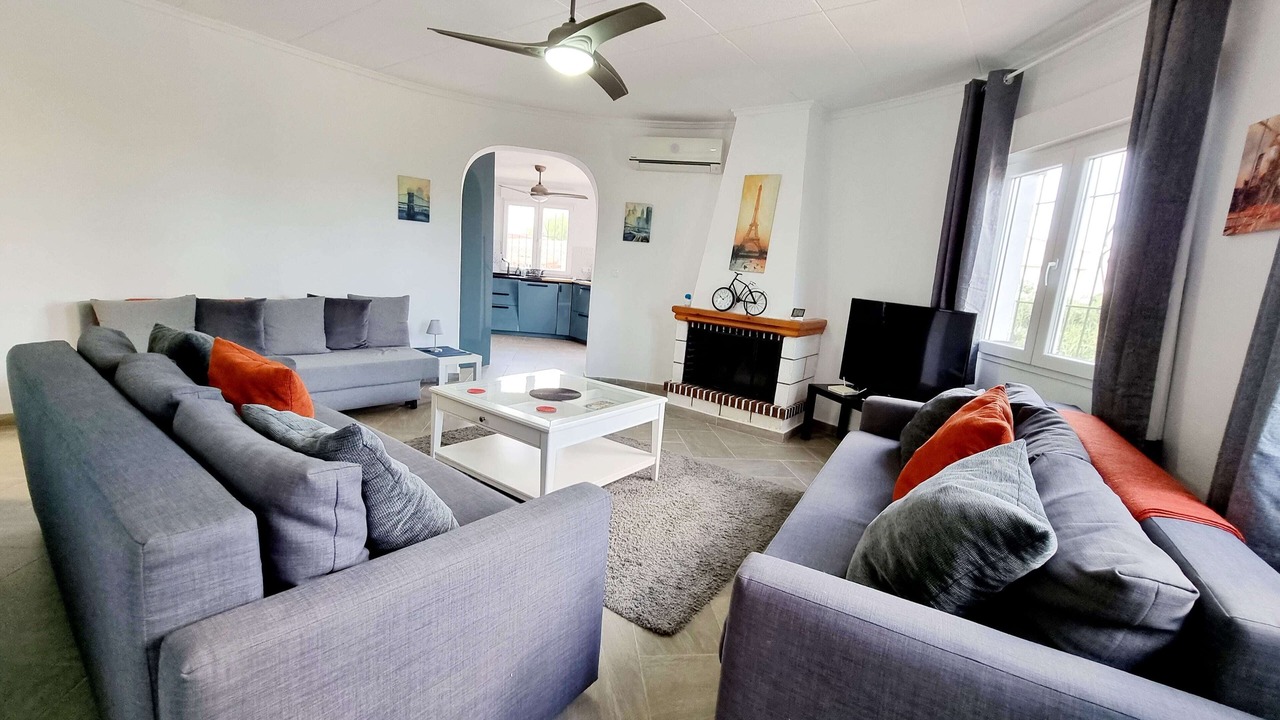 Photo of Livingroom in El Chaparral