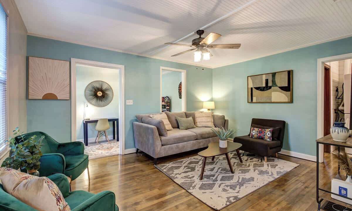 Photo of Livingroom in Murray Hill
