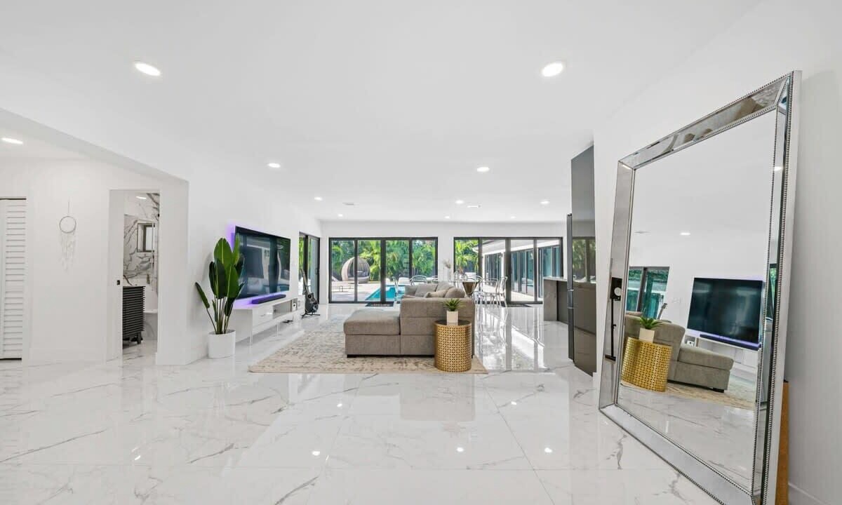 Photo of Others in North Miami