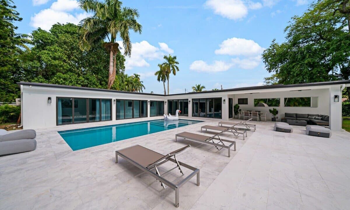 Photo of Others in North Miami