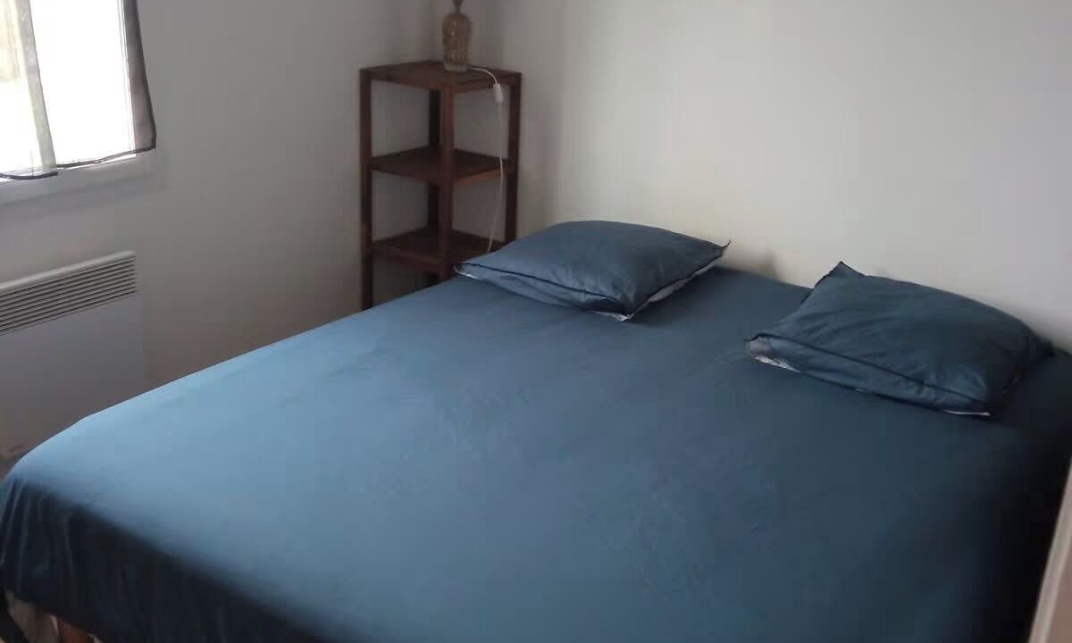 Photo of Bedroom in Esson