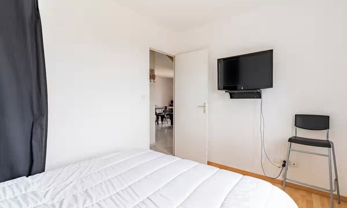 Photo of Bedroom in Esson