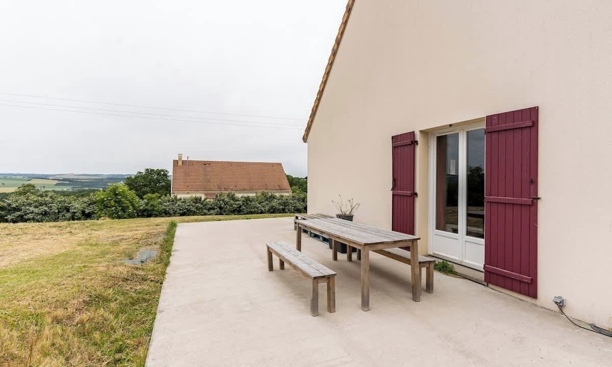 Photo of Outdoor in Esson