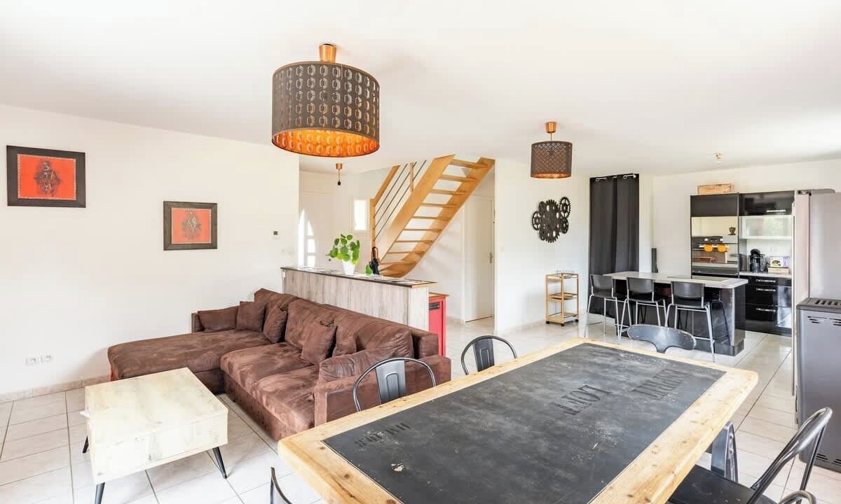 Photo of Livingroom in Esson