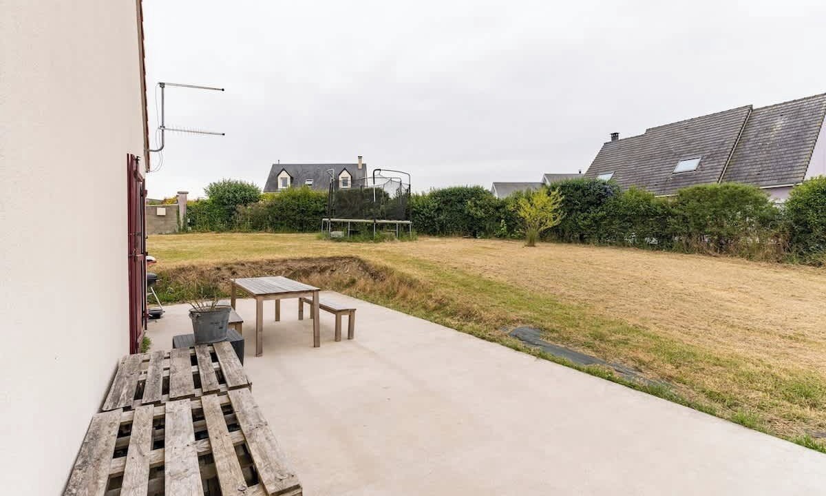 Photo of Outdoor in Esson