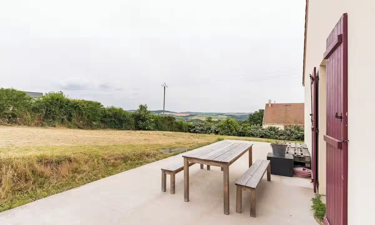 Photo of Outdoor in Esson