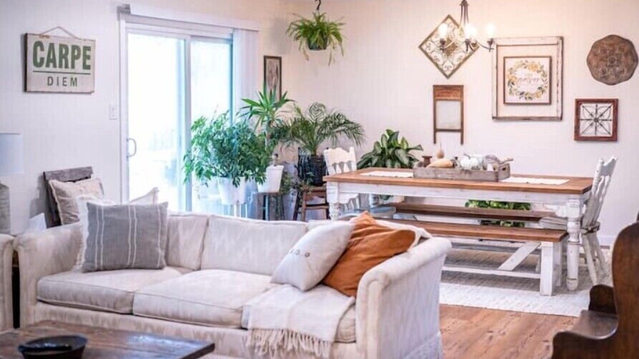 Photo of Livingroom in North Richland Hills