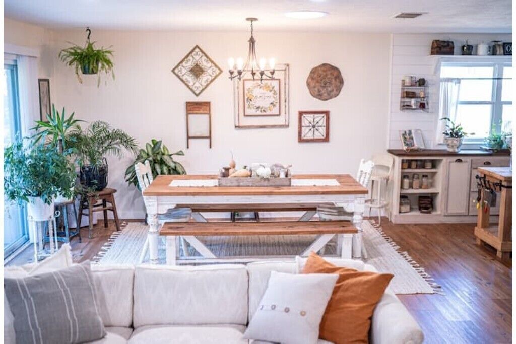 Photo of Livingroom in North Richland Hills