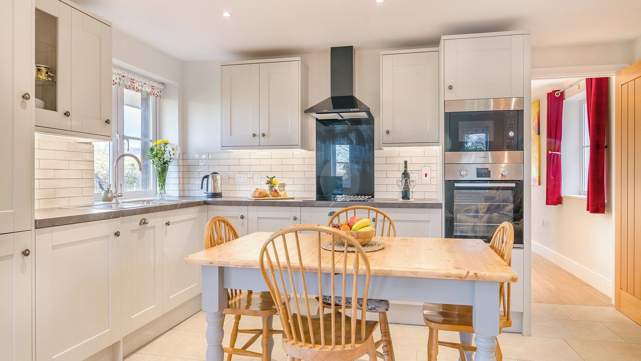 Photo of Others in Lower Wick