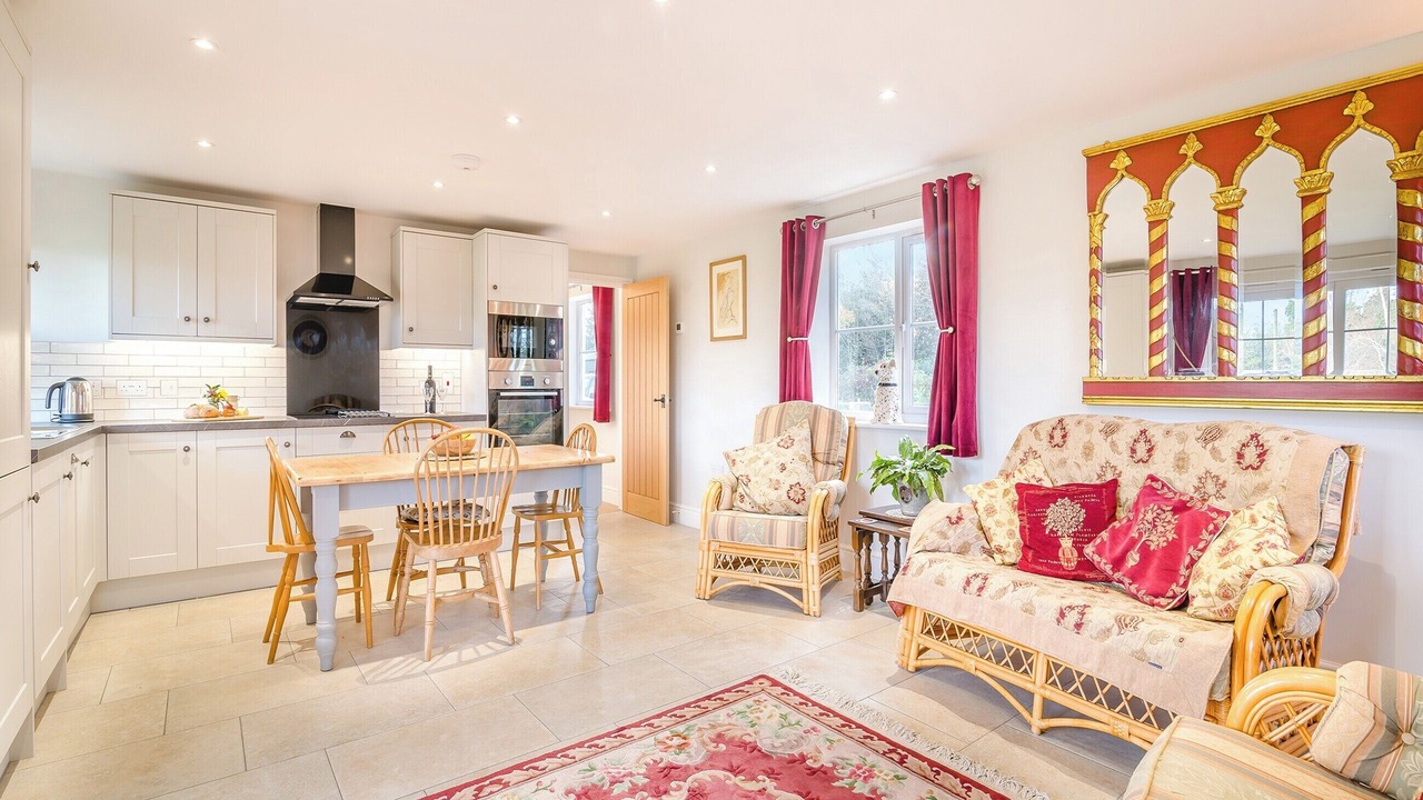 Photo of Others in Lower Wick