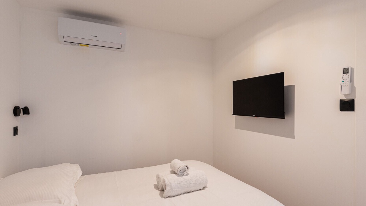 Photo of Bedroom in 2nd Arrondissement