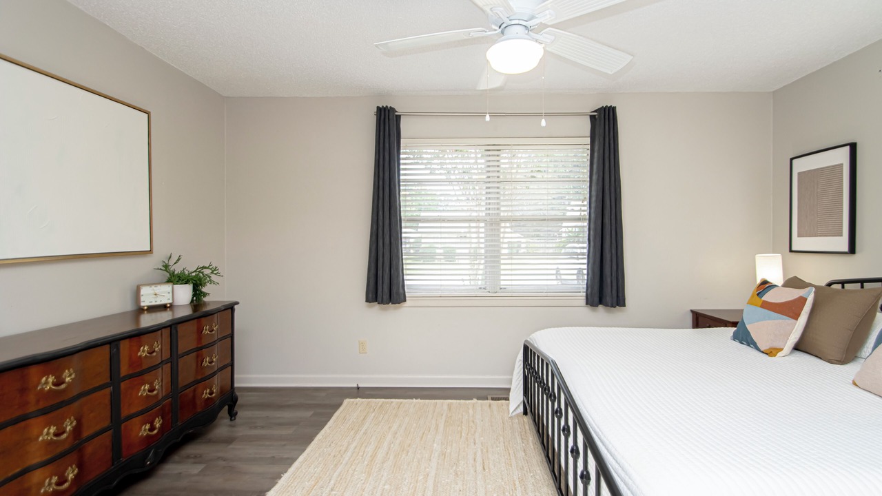 Photo of Bedroom in Benton