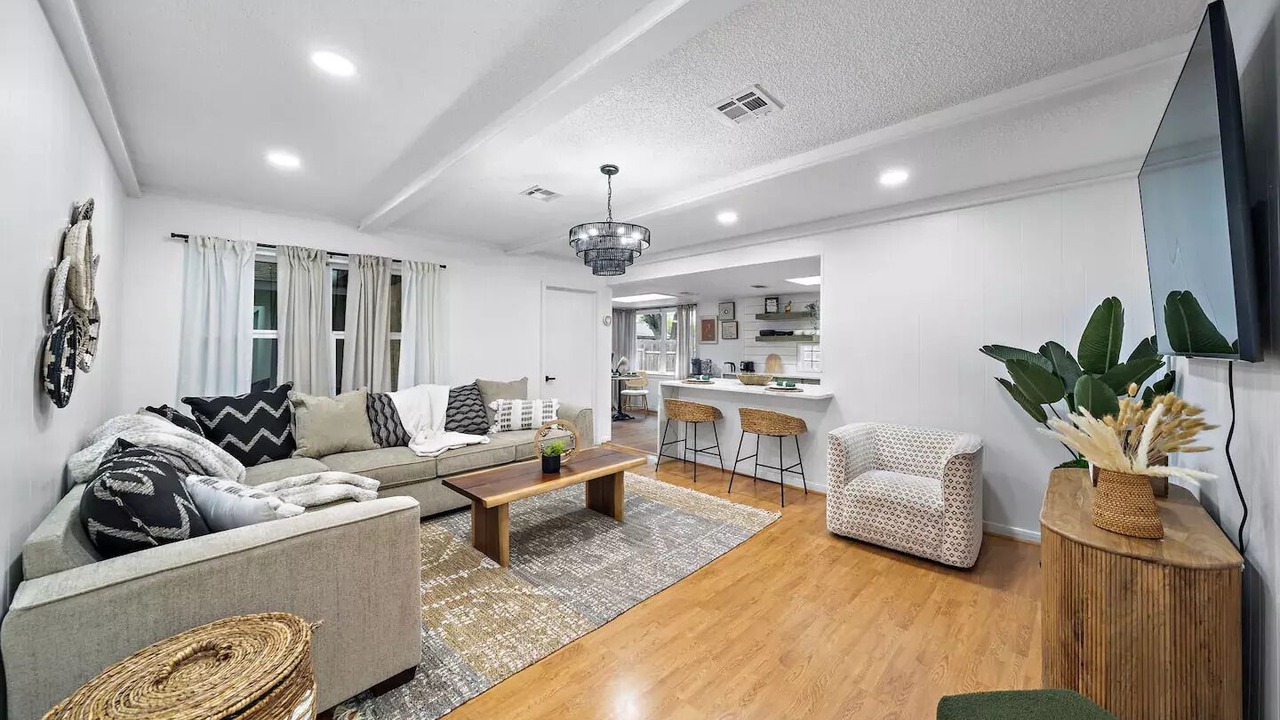 Photo of Livingroom in Humble