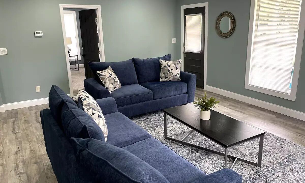 Photo of Livingroom in Burlington