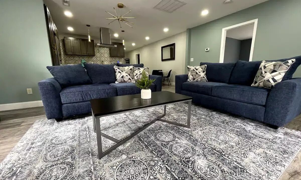 Photo of Livingroom in Burlington