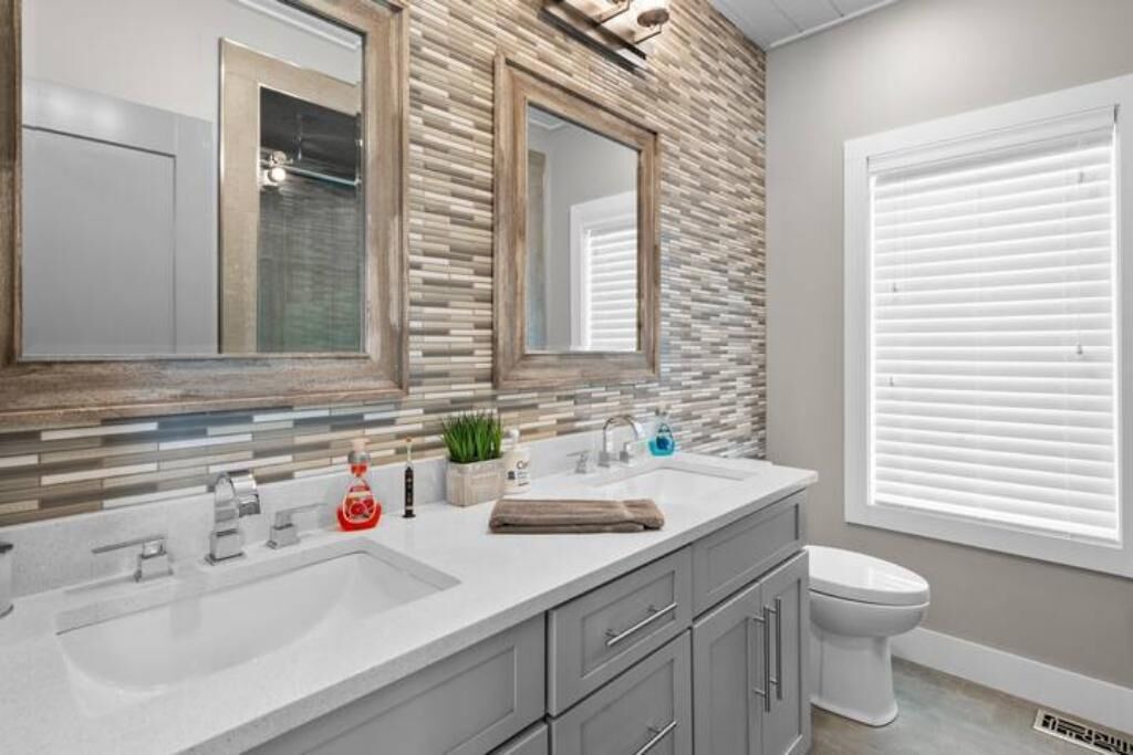 Photo of Bathroom in Van Buren