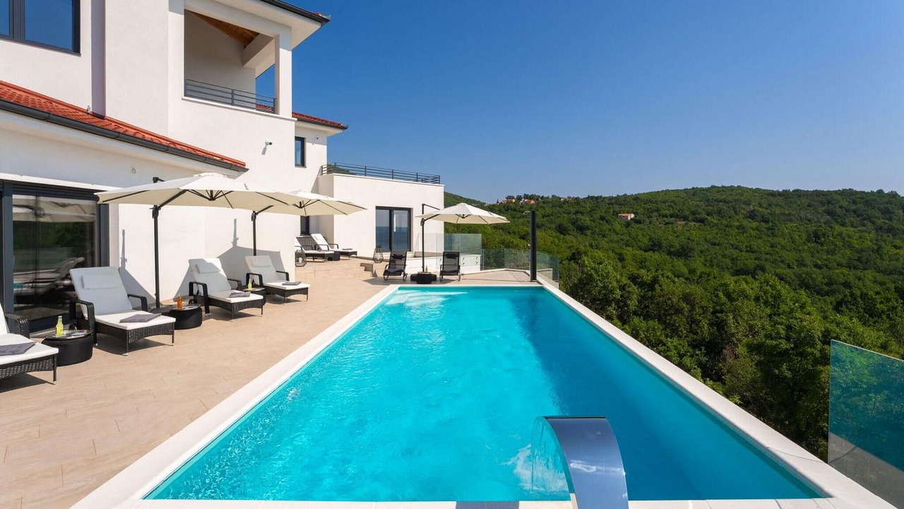 Photo of Outdoor in Martina
