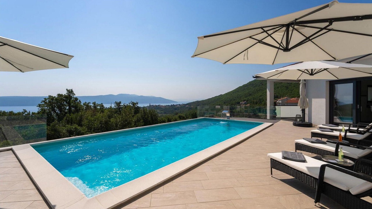 Photo of Outdoor in Martina