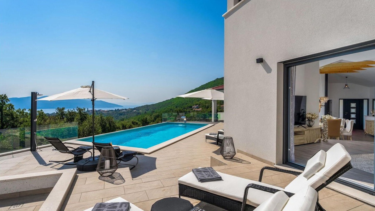 Photo of Outdoor in Martina