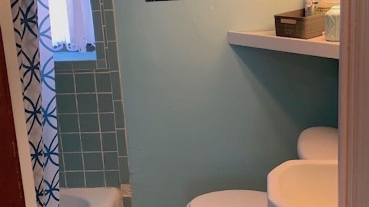 Photo of Bathroom in Cottage Line